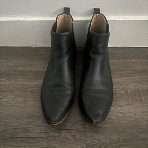 Poppy Barley Black Chukka Boots